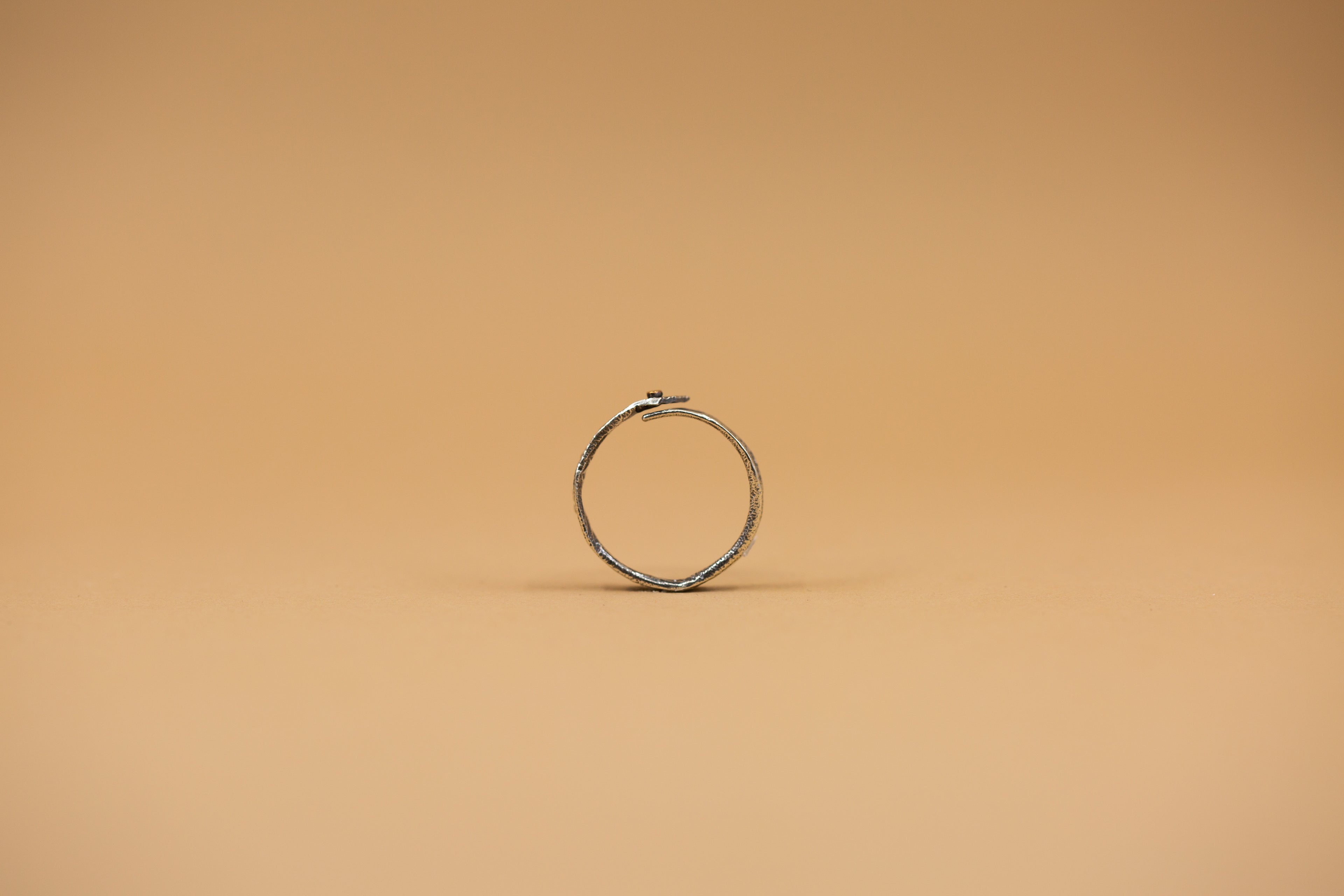 mixed metal overlap band